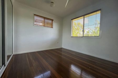 BEAUTIFUL TWO STOREY HOME FOR RENT - Photo 3