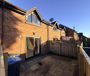 2 bedroom terraced house to rent - Photo 1