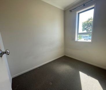 26 Chapel Road, Flat Bush, Auckland - Photo 2