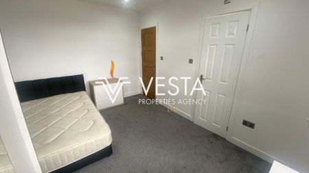 4 bedroom terraced house to rent - Photo 4