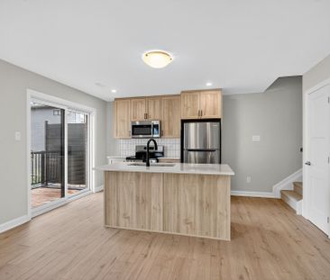 For Lease - 1405 Creekway Private, Kanata, Ontario - Photo 1