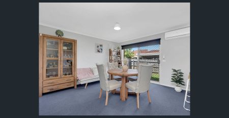 Bright & Spacious Single-Level Home in Prime Mill Park Location - Photo 3