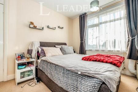 3 bedroom terraced house to rent - Photo 4