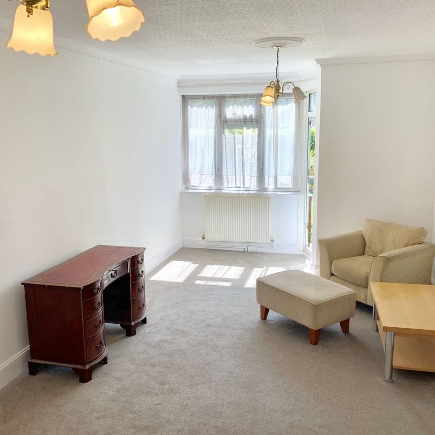 2 Bed Flat, Chilworth Court, SW19 - Photo 1