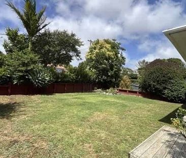 Charming 3BR Home w/ Garden & Deck! - Photo 3