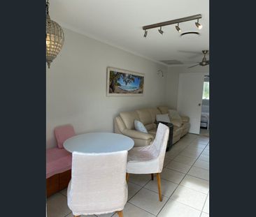 Beautiful appointed apartment, 70 metres from Noosa River - Photo 4