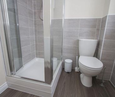 3 bedroom semi-detached house to rent - Photo 6