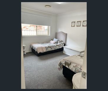 Sought after location - 3 Bedroom Duplex - Photo 5