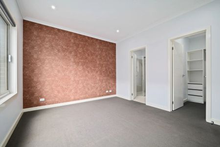 Family Home in the Heart of Heartlands Estate - Photo 2