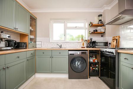 2 bedroom maisonette to rent - Photo 5