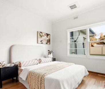 Sophisticated Charm, South Side Werribee - A Rare Find! - Photo 4