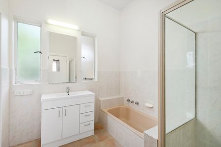 26 Walbundry Avenue, Balwyn North VIC 3104 - House For Rent | Domain - Photo 3