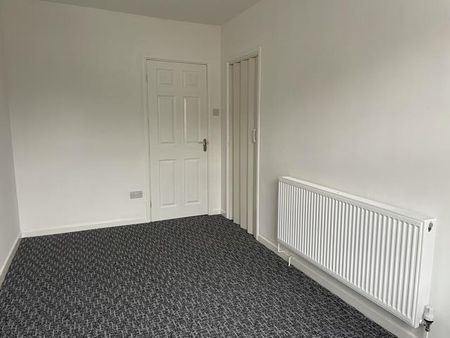 3 bedroom apartment to rent - Photo 3
