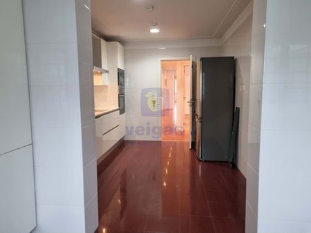 Apartamento T4 em Lisboa - Photo 4
