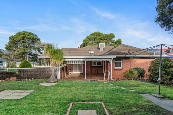 Charming 3-Bedroom Home in Prime Dernancourt Location - Photo 1