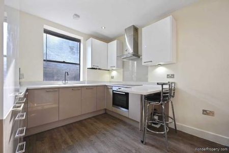 2 bedroom property to rent in London - Photo 5