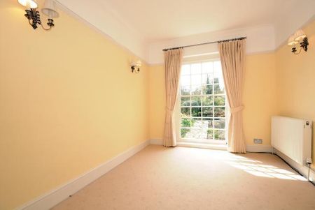 6 bedroom detached house to rent - Photo 3