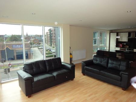 6 bedroom flat to rent - Photo 2