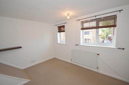 2 bedroom end of terrace house to rent - Photo 5