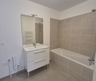 Location Appartement 2 pièces 43m² ARMENTIERES 59280 - Photo 1