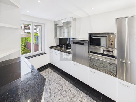 MODERN DESIGN AND SPACE FOR CREATIVITY - Photo 2