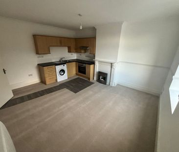 2 bed Apartment - To Let - Photo 3
