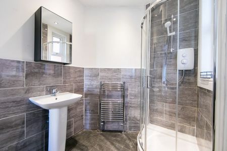 B Hartley Avenue, Woodhouse, Leeds - Photo 2