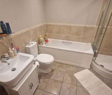 2 bedroom flat to rent - Photo 3
