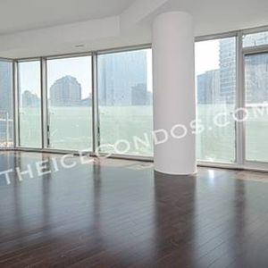 12 YORK STREET - THE ICE CONDOS - 2 BEDROOM W/LAKEVIEWS + PARKING - Photo 2