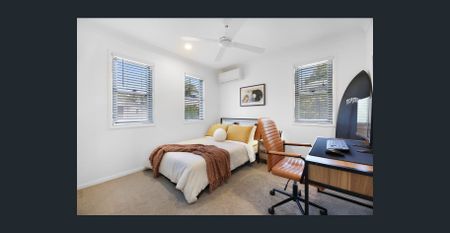 Relaxed Coastal Living Meets Palm Springs Style in the Heart of Burleigh Waters - Photo 4