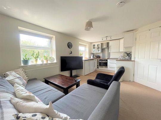 1 bedroom flat to rent - Photo 1