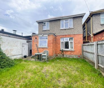 4 Bedroom House To Rent in Winton - £1,850 pcm Tenancy Info - Photo 3