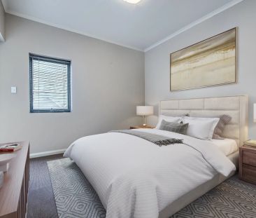 ULTRA STYLISH UNFURNISHED 2 BEDROOM APARTMENT - Photo 4