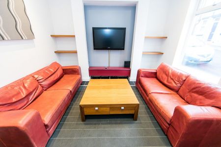 Chiswick Terrace, Leeds - Photo 2