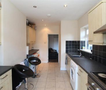 4 bedroom private hall to rent - Photo 5