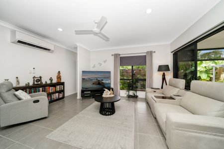 Family Home in Bushland Beach - Photo 4