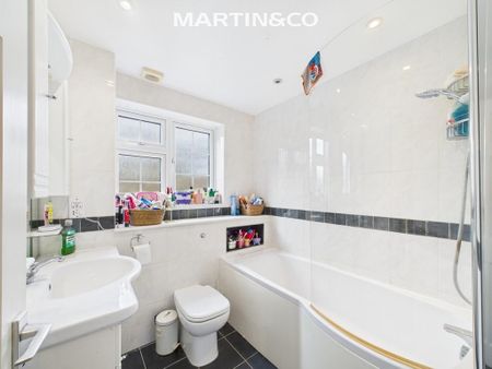 4 bedroom detached house to rent - Photo 5