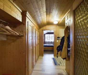 Möblierte 2-Zimmer-Dachwohnung mit herrlicher Bergsicht in Andiast - Foto 5