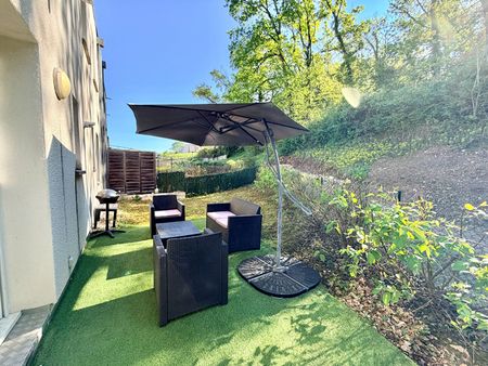 Appartement T2 L ISLE D ABEAU à louer - Photo 2