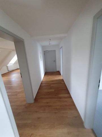 Hermsdorf, Helle 2-Raum-Wohnung im Zentrum von Hermsdorf (DG links) - Foto 3