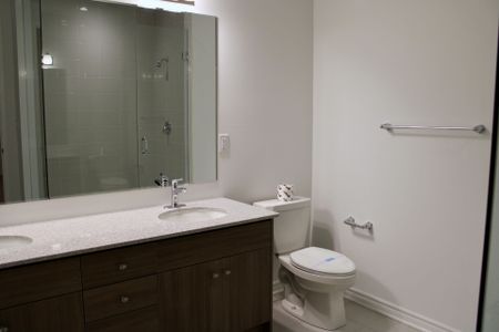 For Lease - 32 Foxley Heights, Barrie, Ontario - Photo 2