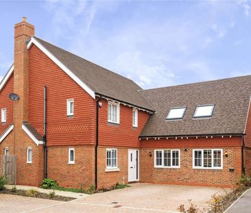 A stylish and modern home in the historic village of Lenham - Photo 2