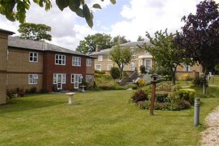 1 bedroom retirement property to rent - Photo 4