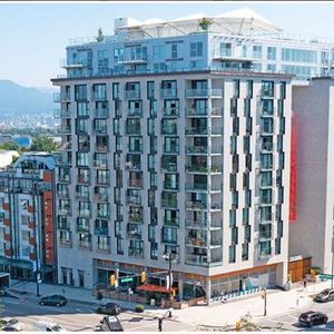 1/bd 1/ba, Vancouver BC, Elevators - Photo 2