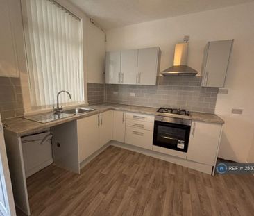 2 bedroom terraced house to rent - Photo 4