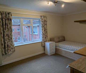 Studio Flat, Lingdale Place, SO17 - Photo 2