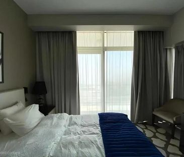 Fully Furnished | High Floor | Spacious Layout - Photo 3