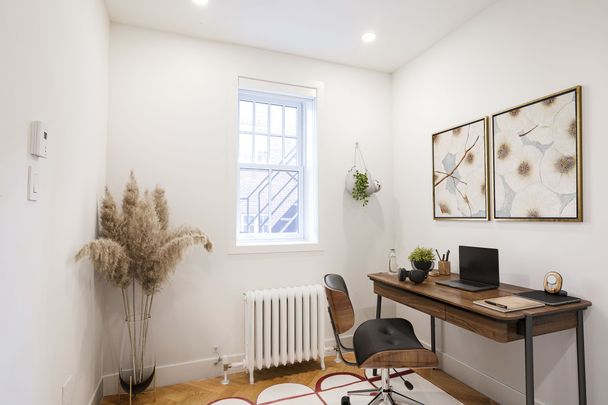 266 Lansdowne Avenue - Photo 1