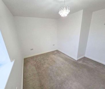 Kingsbridge Crescent, Middlesbrough, TS5 - Photo 4