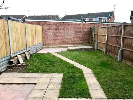 3 bedroom terraced house to rent - Photo 3